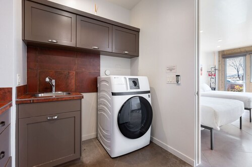 The Morning Star - 2 bed 2 bath Suite W/ Red Rock Views