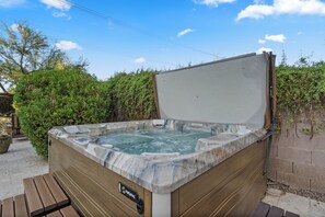 室外 SPA 浴池