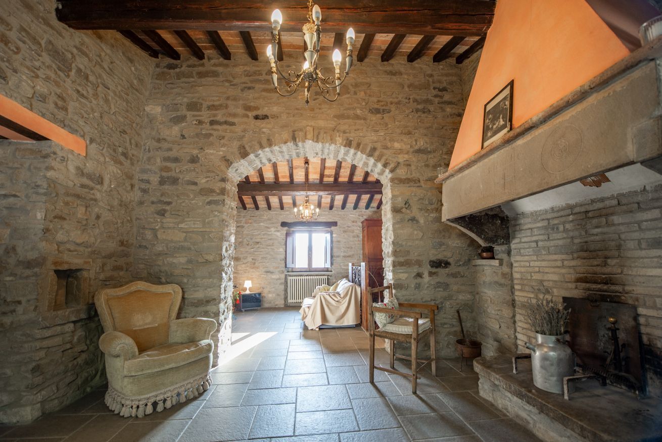 المنشأة من الداخل