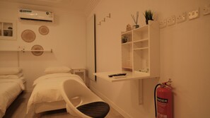 1 chambre, bureau, Wi-Fi gratuit, draps fournis