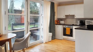 Private kitchen - Leven Lodge 1 - UK46042 (Loch Lomond)