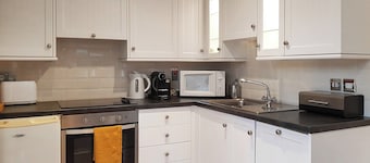 Leven Lodge 1 - UK46042