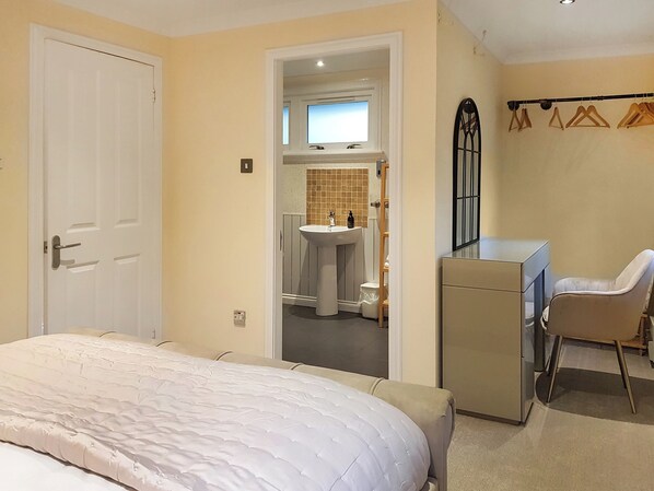 1 chambre, Wi-Fi gratuit, draps fournis