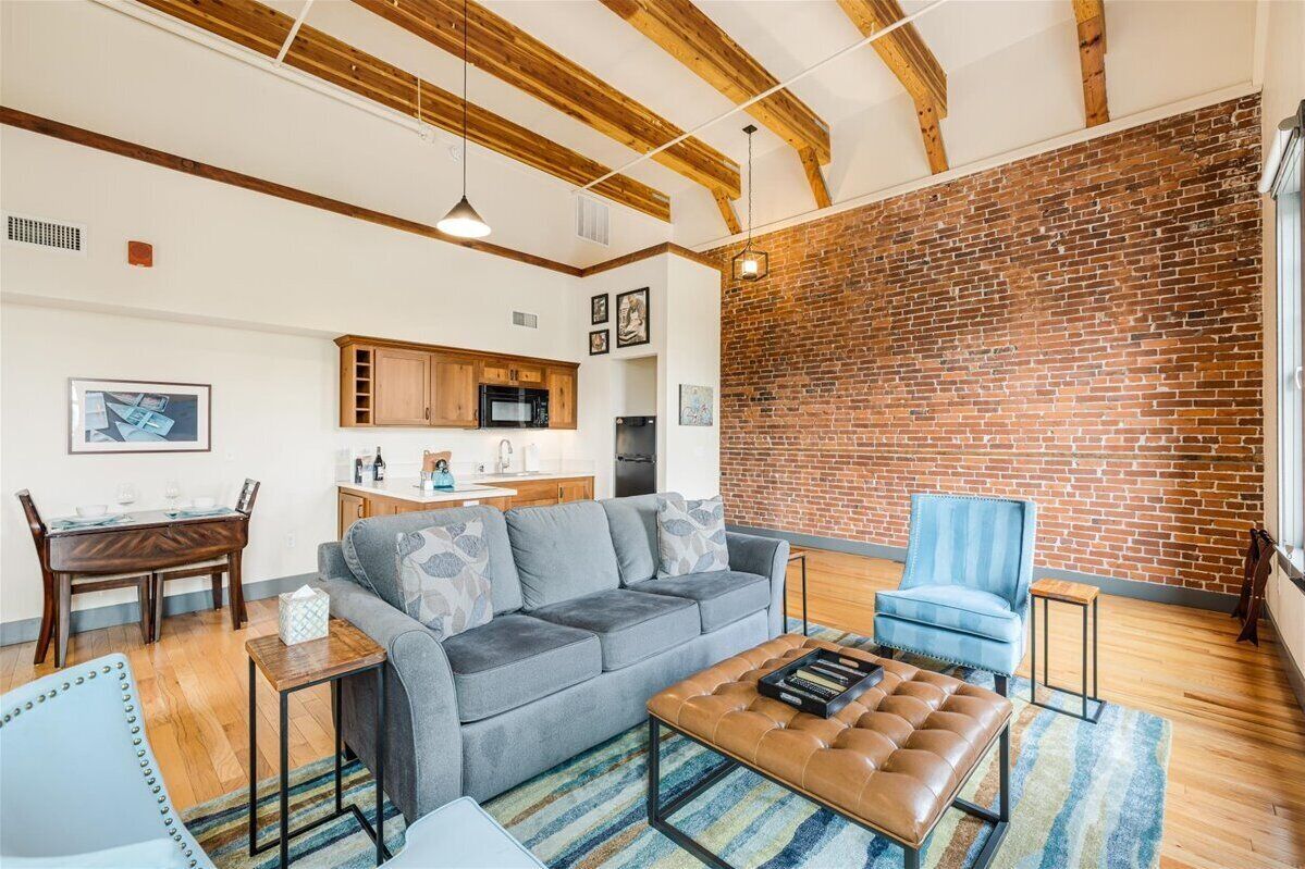 Smart TV, table tennis