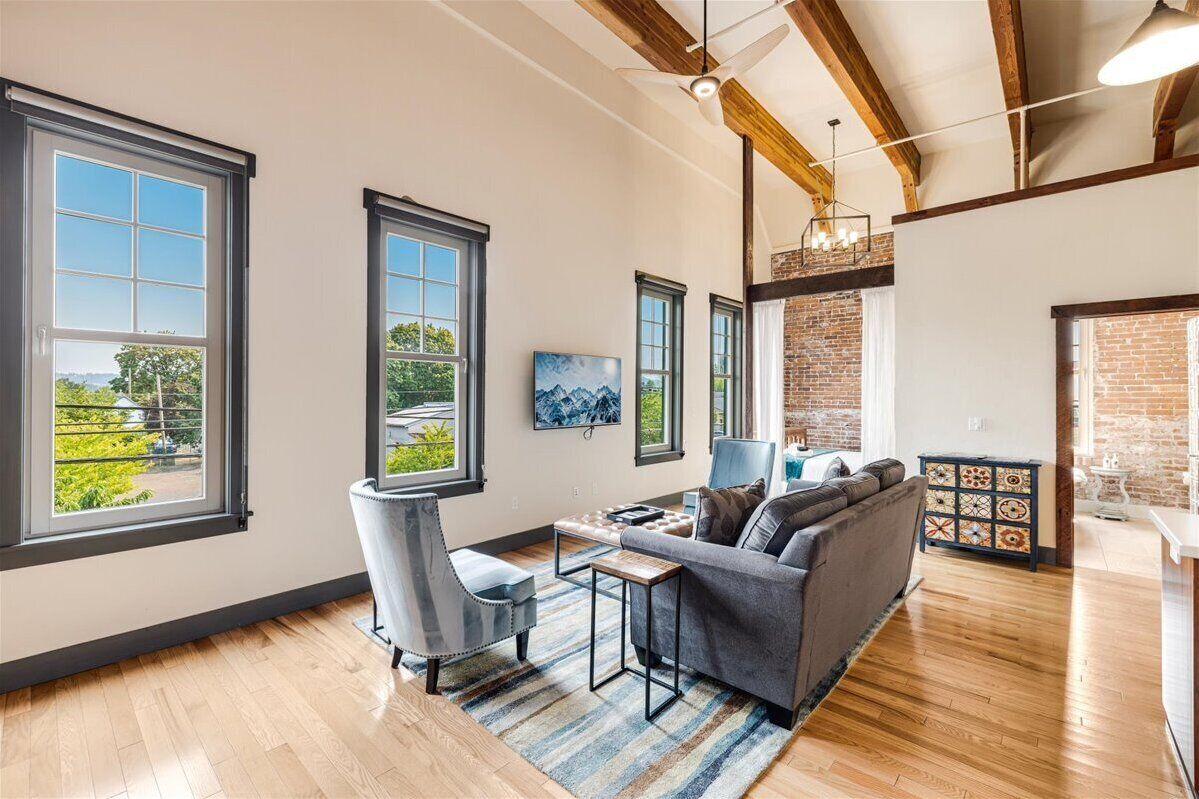 Smart TV, table tennis