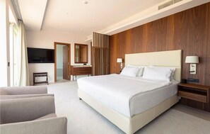 3 chambres, fer et planche à repasser, Wi-Fi gratuit, draps fournis