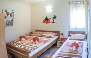 2 bedrooms, free WiFi, bed sheets