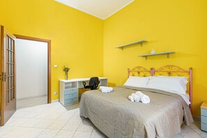 2 室のベッドルーム、アイロン / アイロン台、WiFi、ベッドシーツ