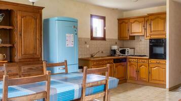 Réfrigérateur, micro-ondes, four, lave-vaisselle