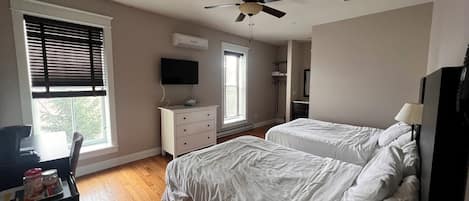 6 bedrooms, desk, free WiFi