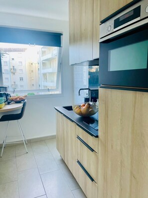 Fridge, microwave, oven, dishwasher