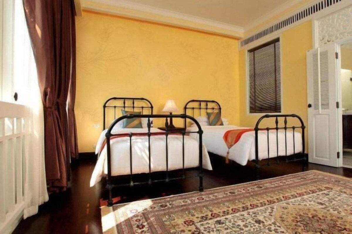 Cots/infant beds
