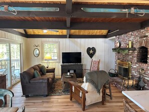 Smart-TV, peis og fotballspill