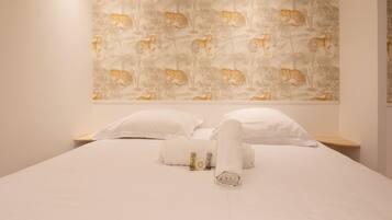 1 bedroom, iron/ironing board, bed sheets