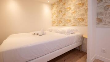 1 bedroom, iron/ironing board, bed sheets