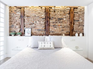 1 bedroom, iron/ironing board, WiFi - Santa Ana Apartment by Flatsweethome (Madrid)