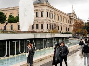 Point of interest - Colon Apartment II by Flatsweethome (Madrid)