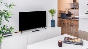 Interior - Colon Apartment II by Flatsweethome (Madrid)