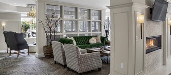 Modern Pet Friendly Downtown Retreat!