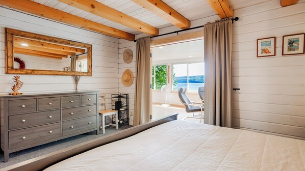 4 makuuhuonetta, silitysrauta/-lauta, internet, vuodevaatteet