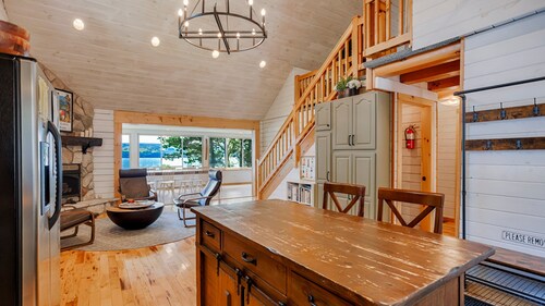 Stugan Seneca Lake House: Lake Front Retreat + Minutes from Wineries!