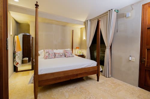 Chalet básico | 5 habitaciones, minibar y caja de seguridad en la habitación