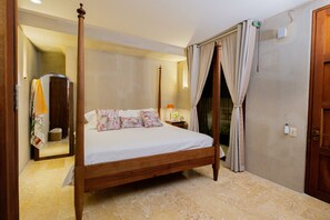 5 bedrooms, minibar, in-room safe, free WiFi
