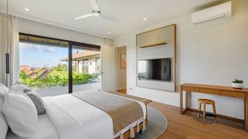 3 bedrooms, minibar, desk, laptop workspace