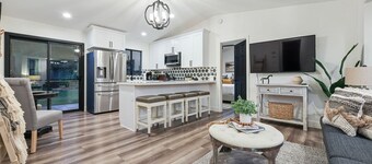 Let the Games Begin! Vista Casita with Paddle & Pool Thrills!