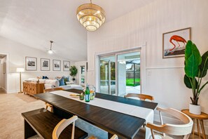 Dining - Spacious Tampa Retreat! Heated Salt Pool, 6BR, 3Ba (Tampa)