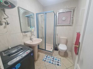 Bathroom - VIPapartment transit with airport pickup (New Cairo)