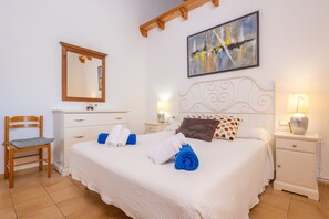 3 dormitorios, tabla de planchar con plancha, wifi gratis y ropa de cama