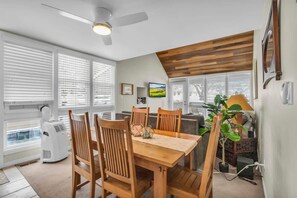 Dining - Bright 4BD Condo Minutes to Slopes! (Park City)