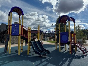 Children’s area - New Luxury 3-bedroom Condo, Winter Park, CO (Winter Park)