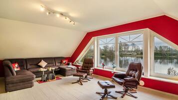 Fernseher, DVD-Player, Stereoanlage