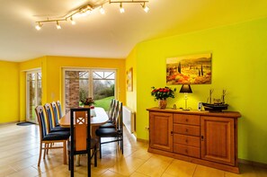 Dining - "Haus Mit Seeblick" with Lake View & Private Terraces (Nenndorf)