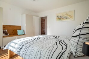 1 dormitori, wifi gratuïta i roba de llit