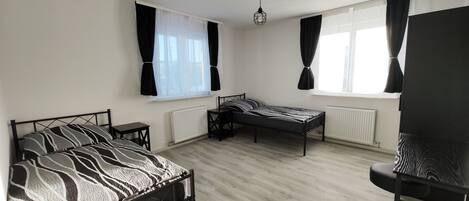 2 bedrooms, free WiFi, bed sheets