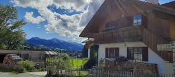 Apartment "Mair - Sonnaufgang" with Mountain View, Shared Terrace & Wi-Fi