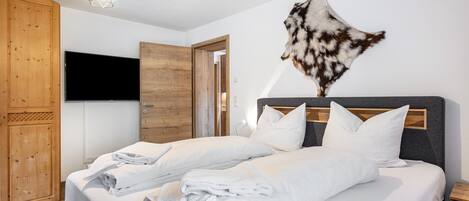 3 makuuhuonetta, ilmainen Wi-Fi, vuodevaatteet