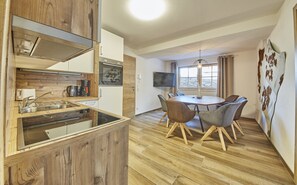 Geladeira, fogão, cooktop, lava-louças