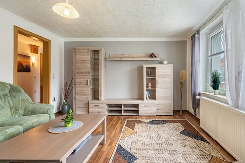 Apartment 'Ferienwohnung Zum Specht' with Mountain View, Private Terrace and Wi-Fi