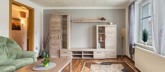 Ferienwohnung 'Zum Specht' mit Bergblick, privater Terrasse und WLAN