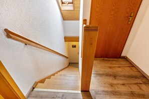 Interior - Apartment 'Maria' with Lake View, Balcony and Wi-Fi (Öhningen)