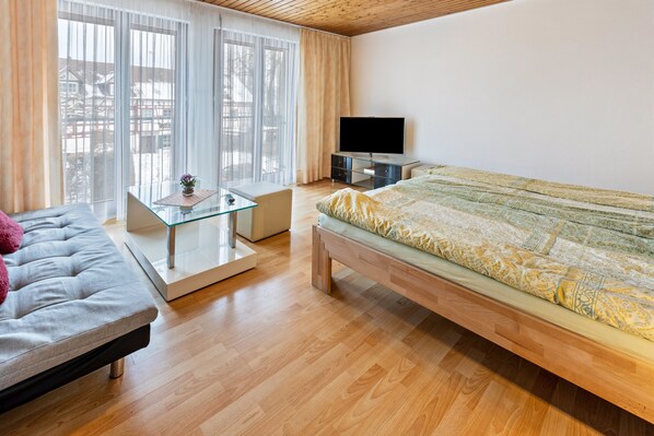 2 bedrooms, free WiFi, bed sheets