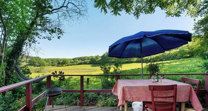 Apartment 'Ferien Tinyhaus Im Tal' with Private Terrace and Wi-Fi