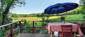 Apartment 'Ferien Tinyhaus Im Tal' with Private Terrace and Wi-Fi