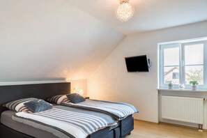 1 habitación, tabla de planchar con plancha, wifi gratis y ropa de cama 