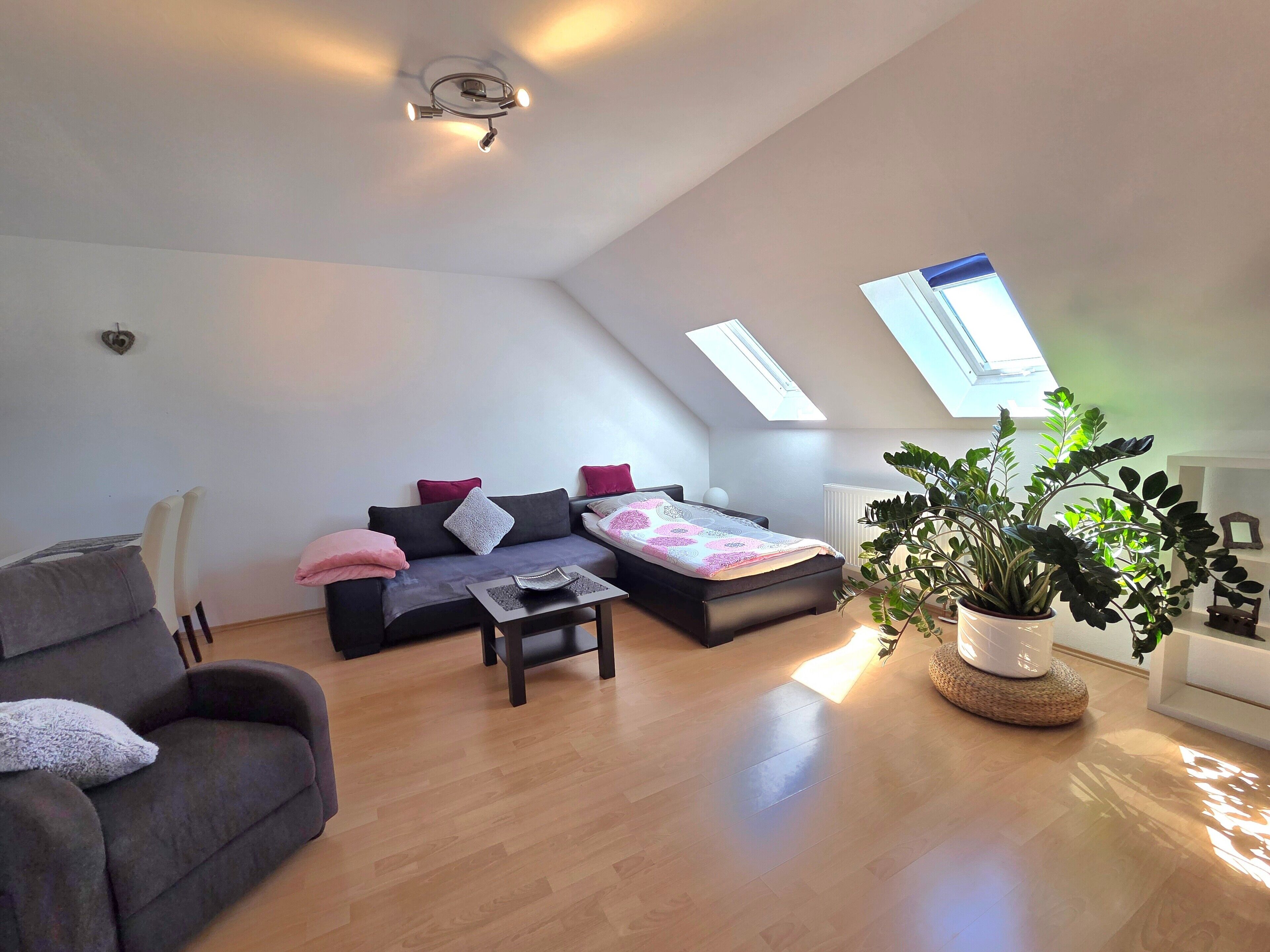 Fernseher, Videospielkonsole, DVD-Player