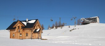 Casa vacanze 'Kleine Winklerhütte' con vista sulle montagne e giardino privato
